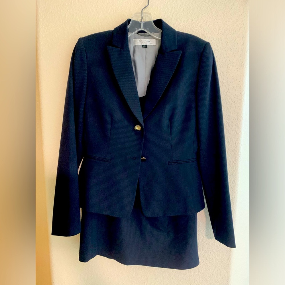 Tahari women’s suit with pencil skirt!